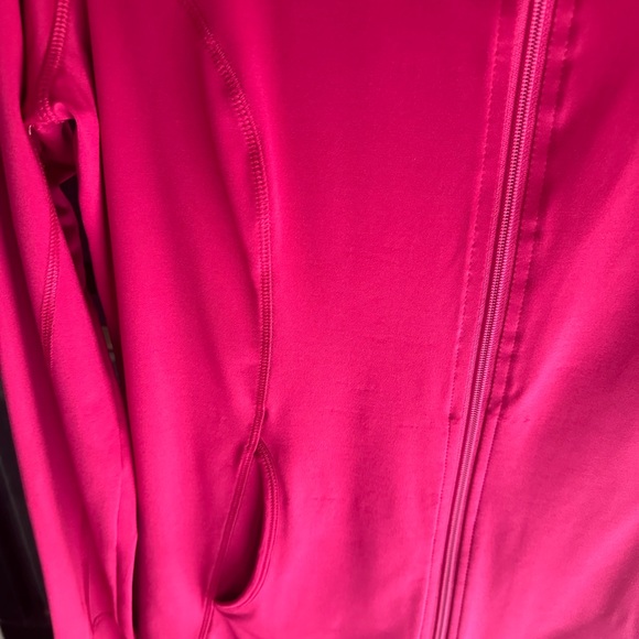 DANSKIN NOW SEMI-FITTED JACKET- L/G (12-14). RED❤️❤️❤️ - Picture 6 of 6